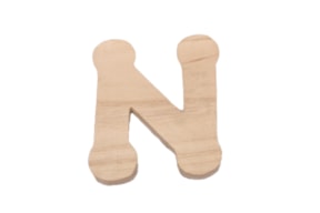 SET 10 LETTERS N 5.7X7X0.6CM POPLAR WOOD
