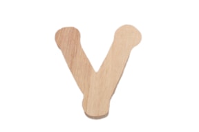 SET 10 LETTERS V 6.3X7X0.6CM POPLAR WOOD