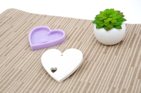 SILICONE MOULD 8X8X0.8CM MLD025 HEART