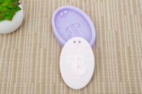MOLDE SILICONE C/LETRA B 7.5X5.5X1.2CM MLD037