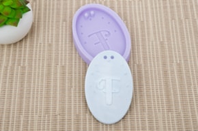 MOLDE SILICONE C/LETRA F 7.5X5.5X1.2CM MLD041