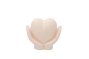 MANOS C/ CORAZON 17.5X15X7CM