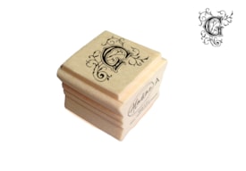 CARIMBO MADEIRA 2.7x2.7cm LETRA G A-03037
