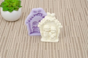 SILICONE MOLD NATIVITY FAMILY 7X8.5X2CM MLD166