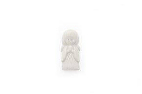 GIRL PRAYING 2X4.3CM PLATE ON BACK