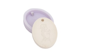 SILICONE MOLD GIRL PRAYING 6X4.5X 0.8CM MLD254
